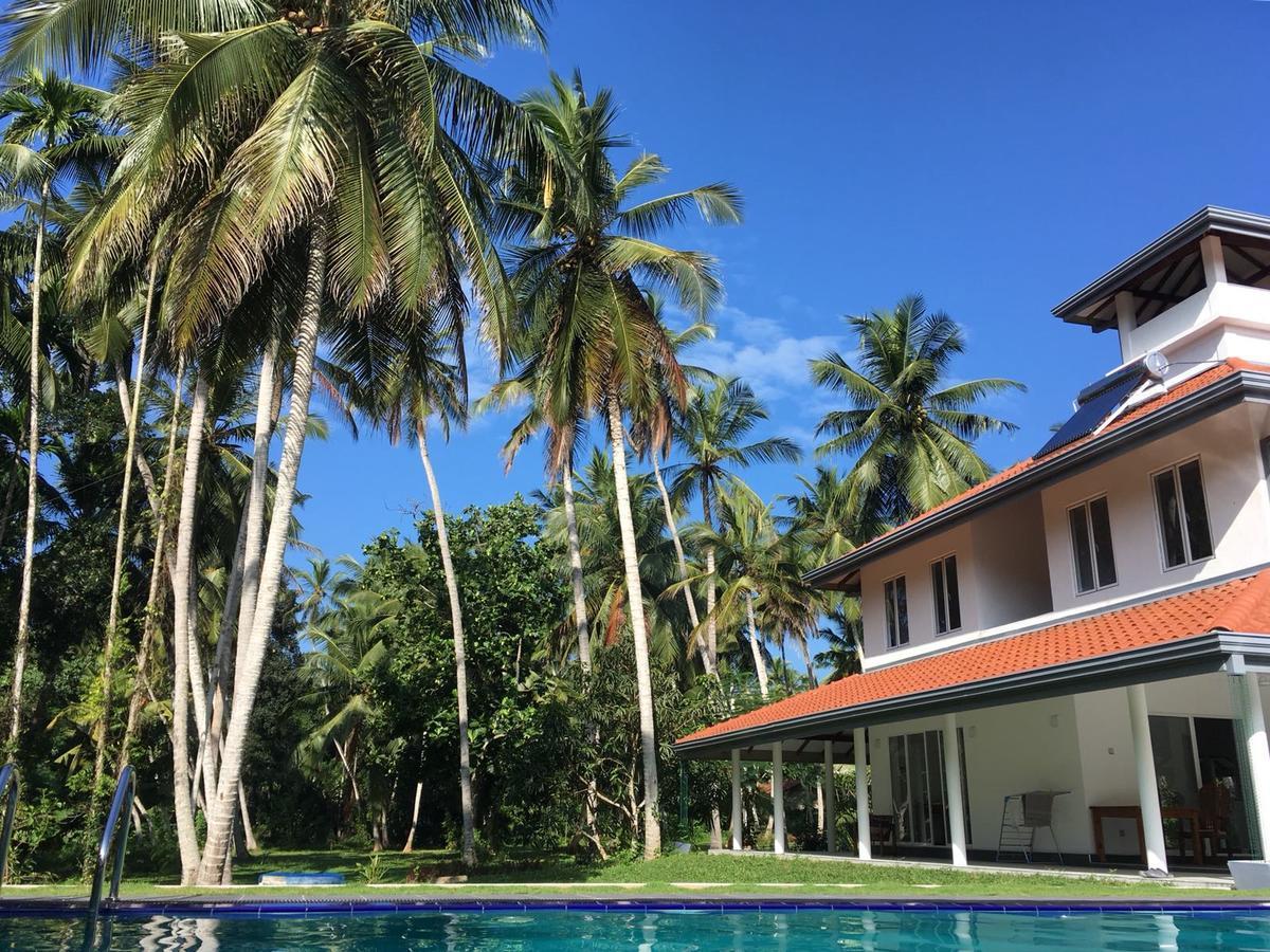 Anuhas Airport Villas Katunayaka Esterno foto