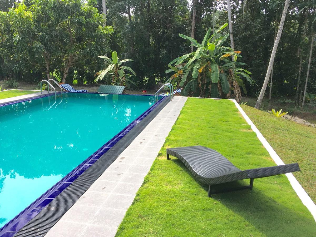 Anuhas Airport Villas Katunayaka Esterno foto