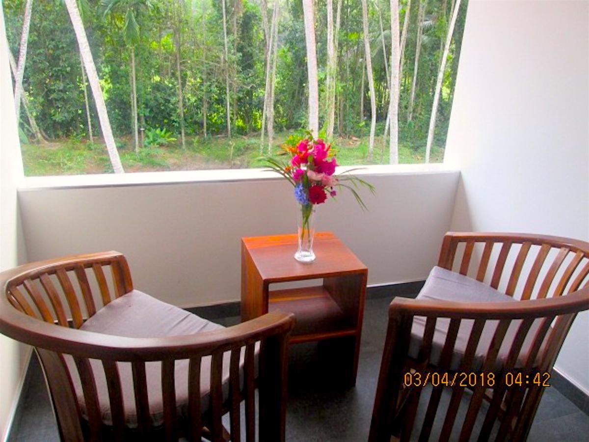 Anuhas Airport Villas Katunayaka Esterno foto