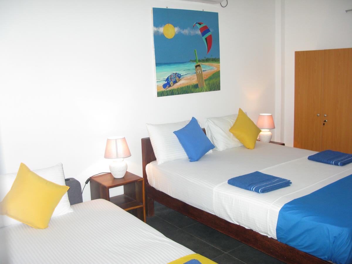 Anuhas Airport Villas Katunayaka Esterno foto