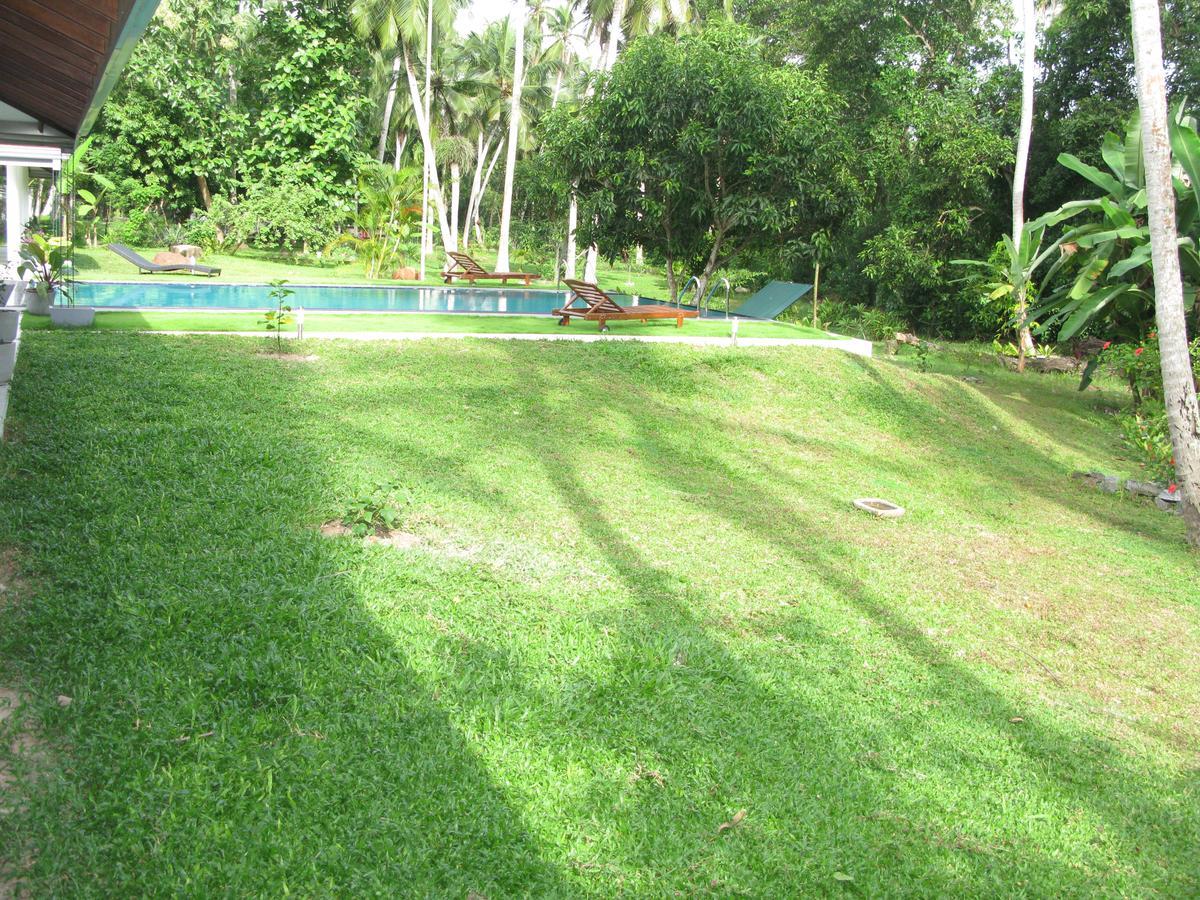 Anuhas Airport Villas Katunayaka Esterno foto